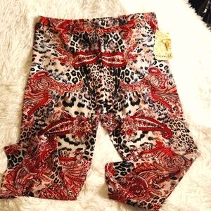 *NWT-One World LEGGINGS